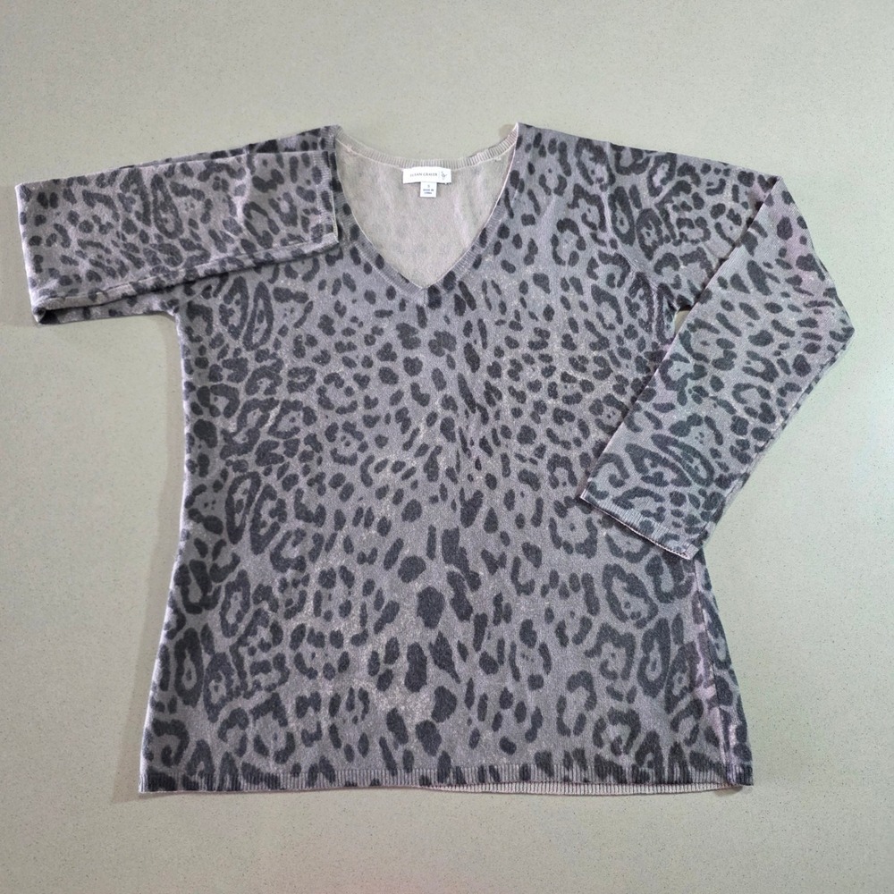 Susan Graver Womens Grey Leopard Print V-Neck Knit Sweater Small Long Sleeve
